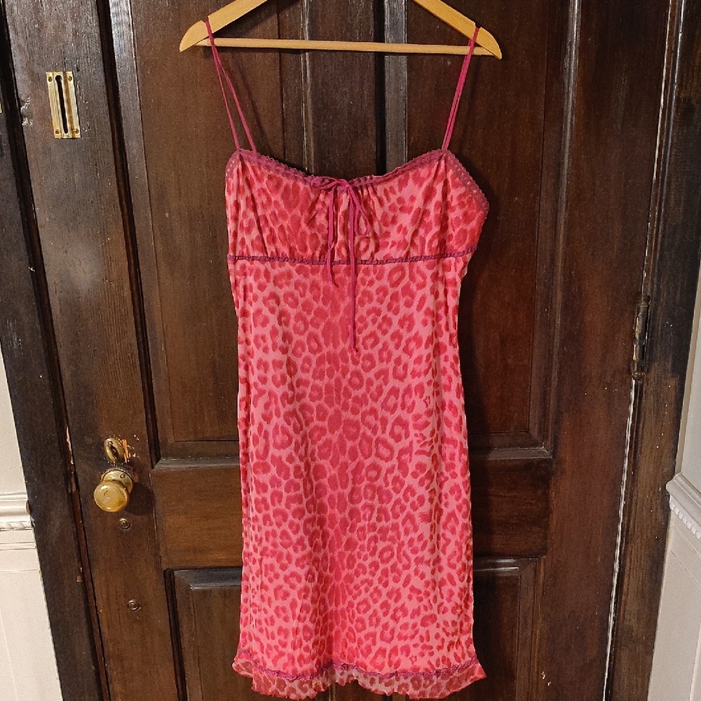 VERY VINTAGE Betsey Johnson Pink Animal Print Dress Size Large